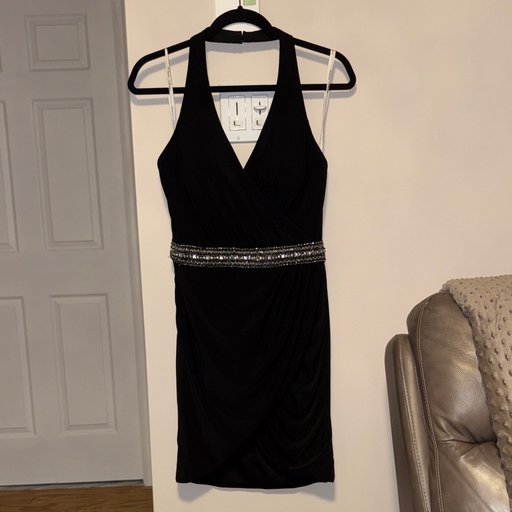 Chic Black Backless Dress with Beaded Waist